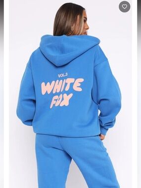 NWT! Whitefox Offstage Zip Front Hoodie Azure. Size Small/Medium.